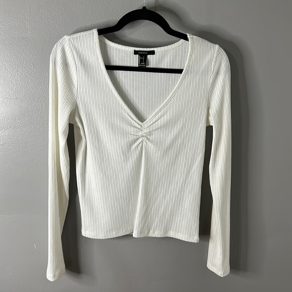 Forever 21 long sleeve cinched v neck